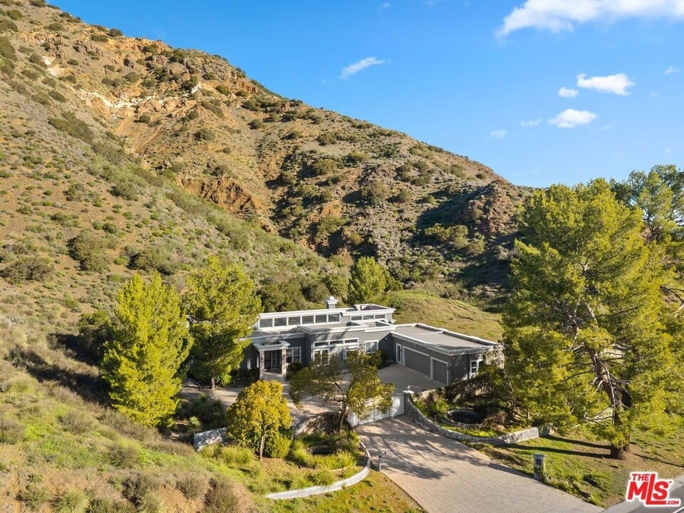 3699 Kanan Road - Photo 12
