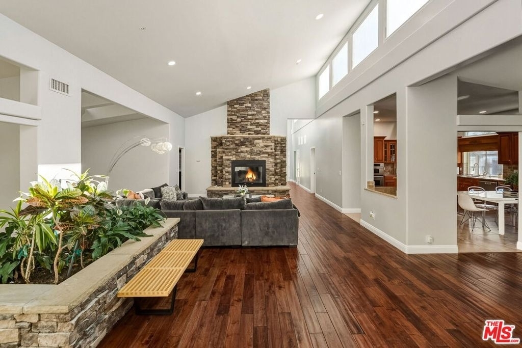 3699 Kanan Road - Photo 3