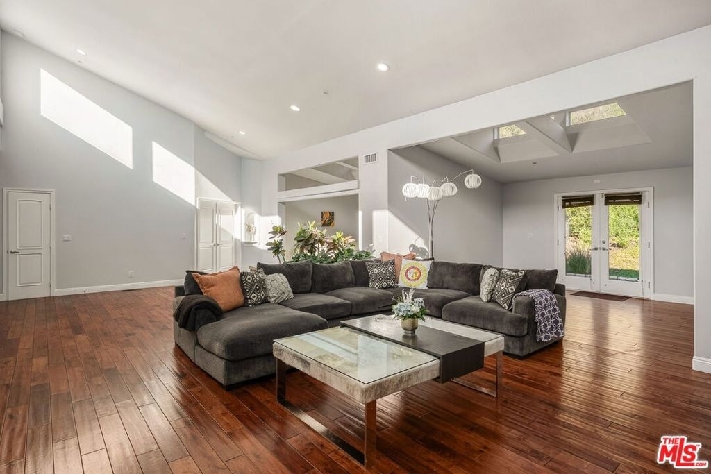 3699 Kanan Road - Photo 4