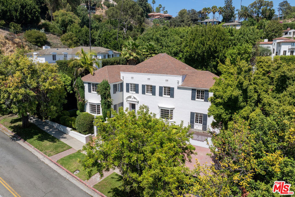1910 Outpost Drive - Photo 1