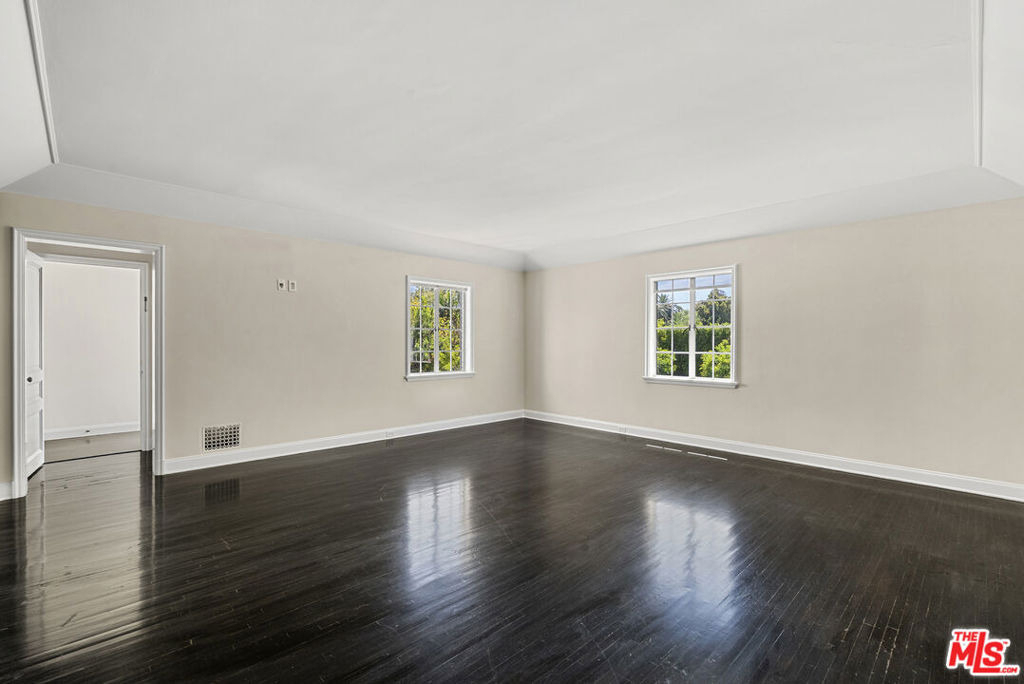 1910 Outpost Drive - Photo 17