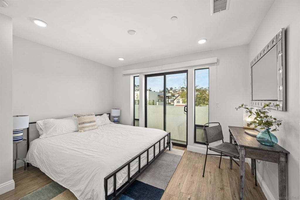2925 Upshur - Photo 11