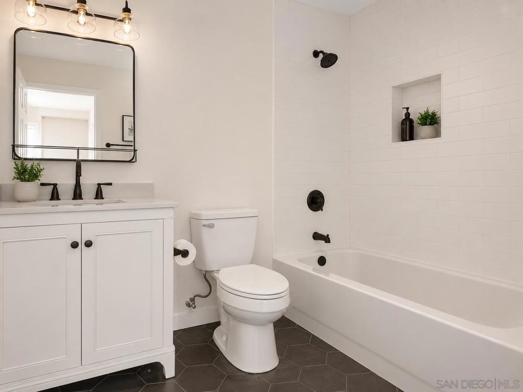 2425 Cranston - Photo 12