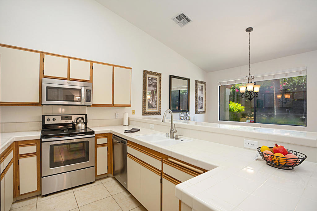 76915 Scimitar Way - Photo 4