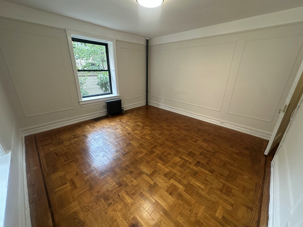 41-41 46th Street - Photo 14