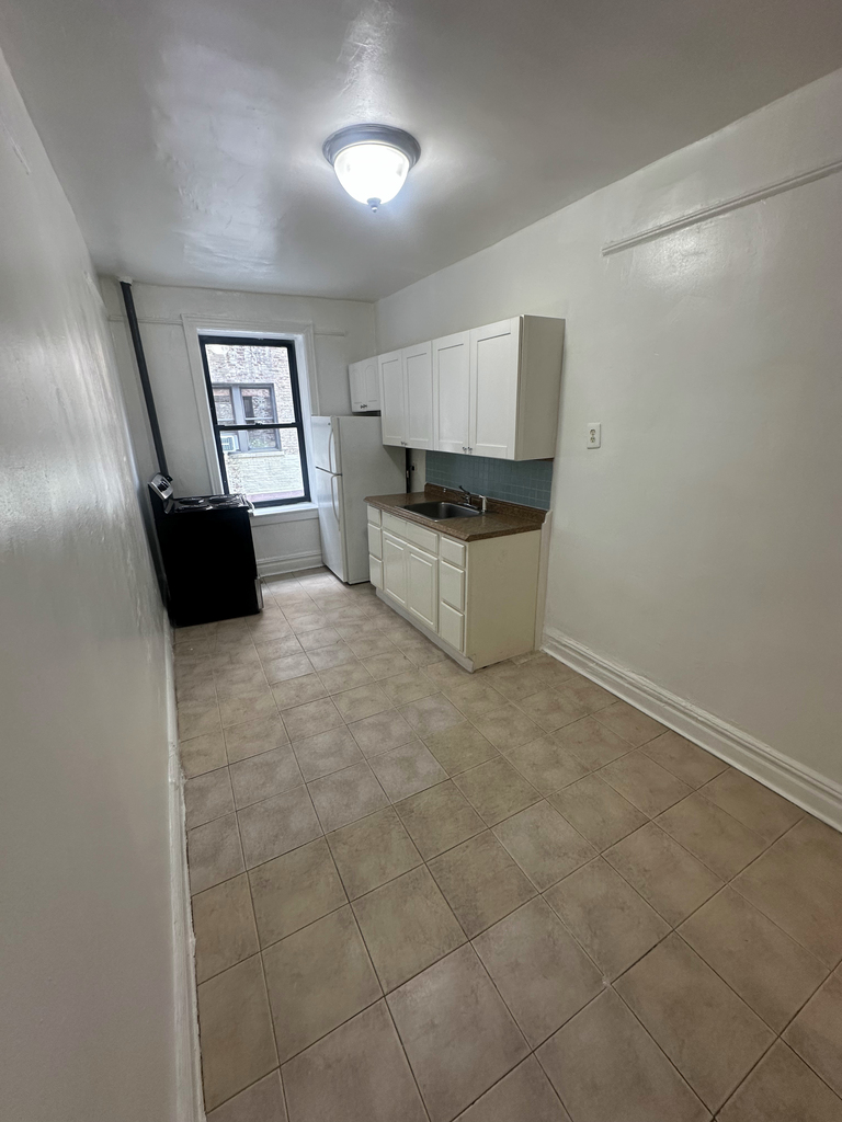 41-41 46th Street - Photo 7