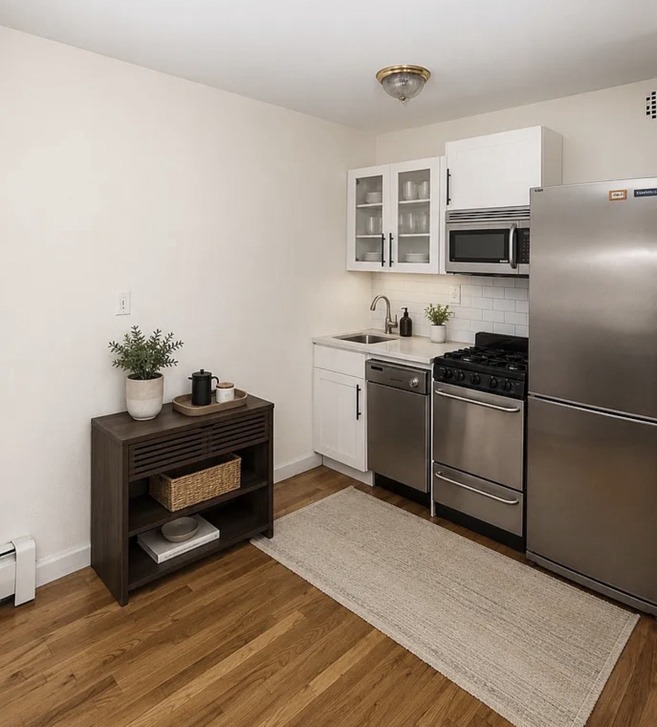 322 West 14th Street - Photo 3
