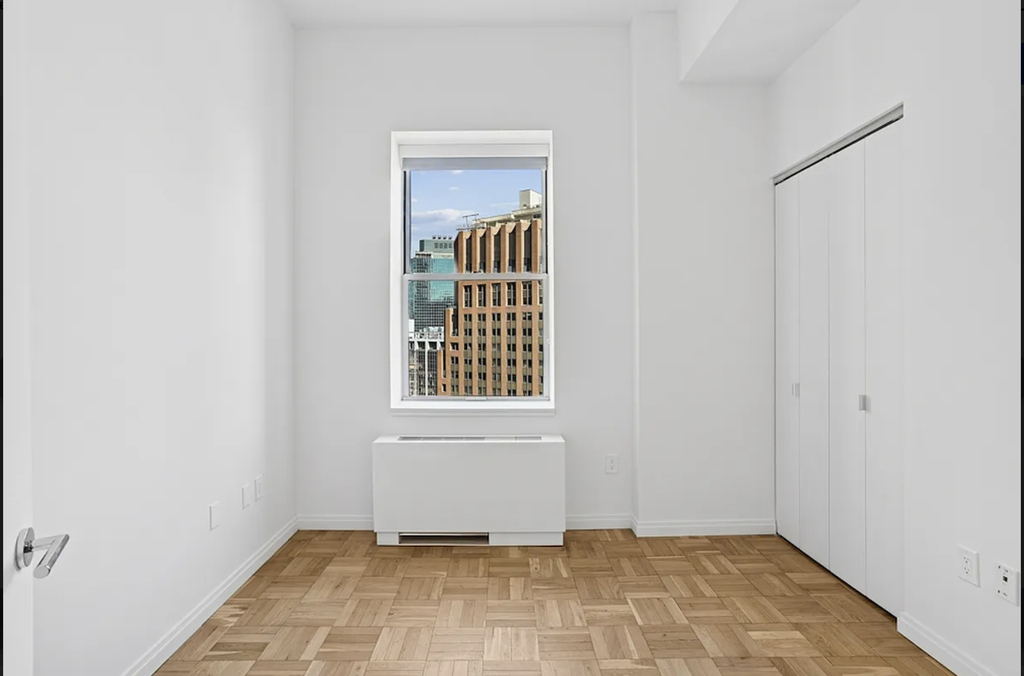 10 Exchange Place - Photo 3