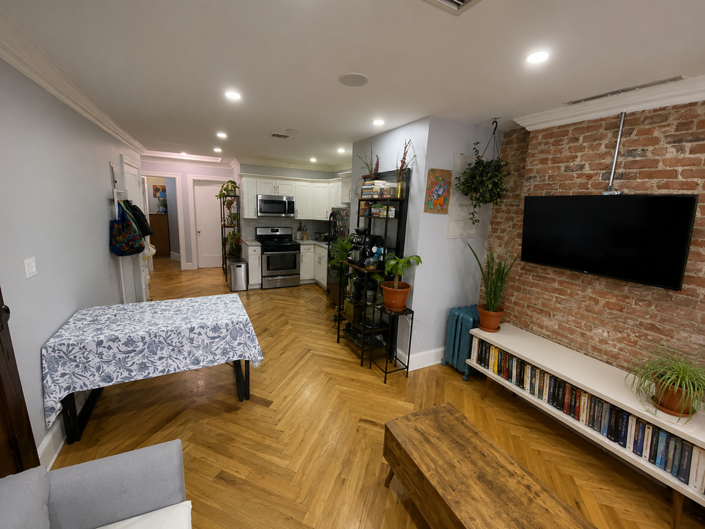 1100 Jefferson Avenue - Photo 2