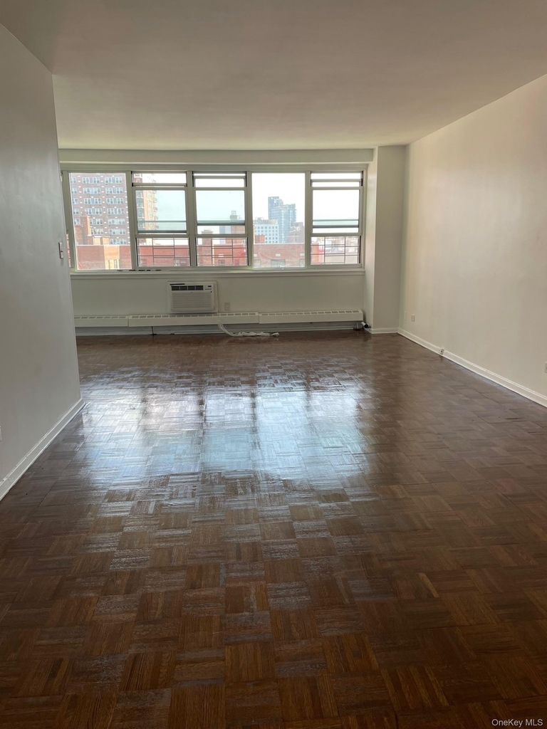 16420 Highland Avenue - Photo 2