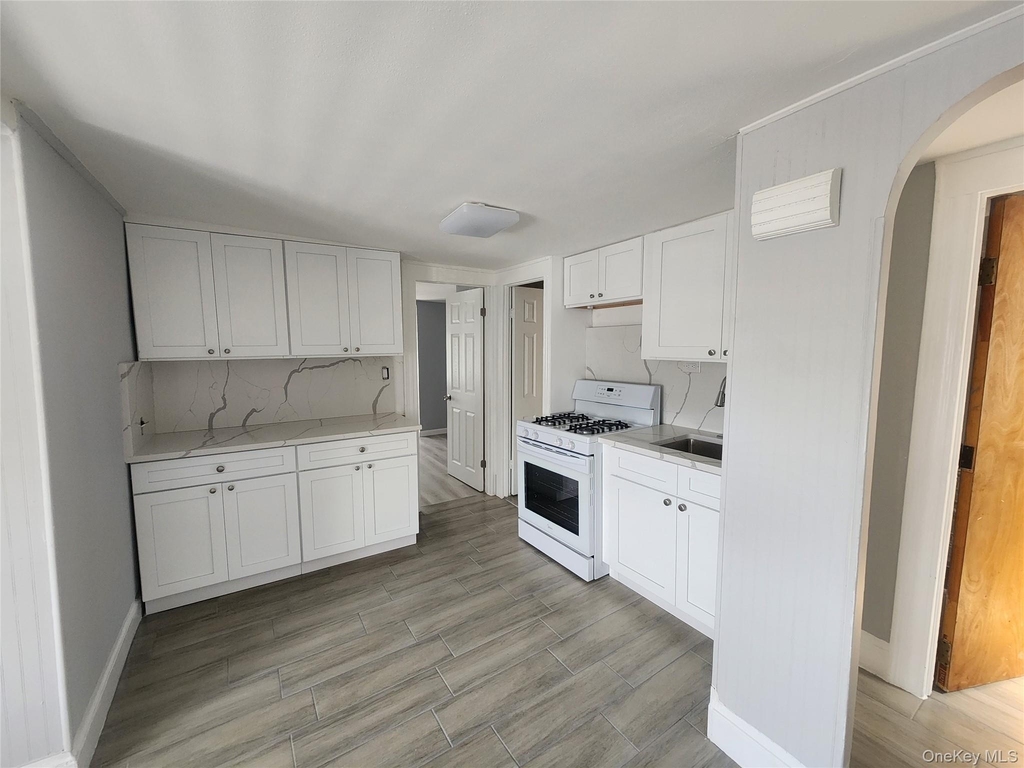 8203 Myrtle Avenue - Photo 0