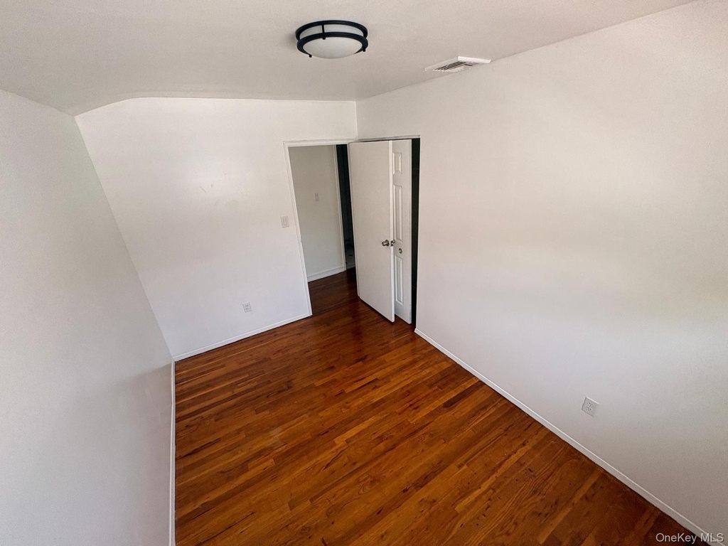 140-28 161st Street - Photo 20