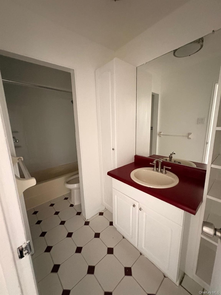 140-28 161st Street - Photo 4