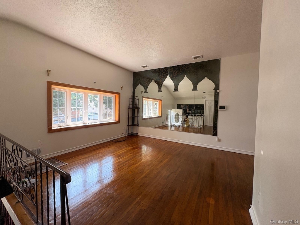 140-28 161st Street - Photo 11