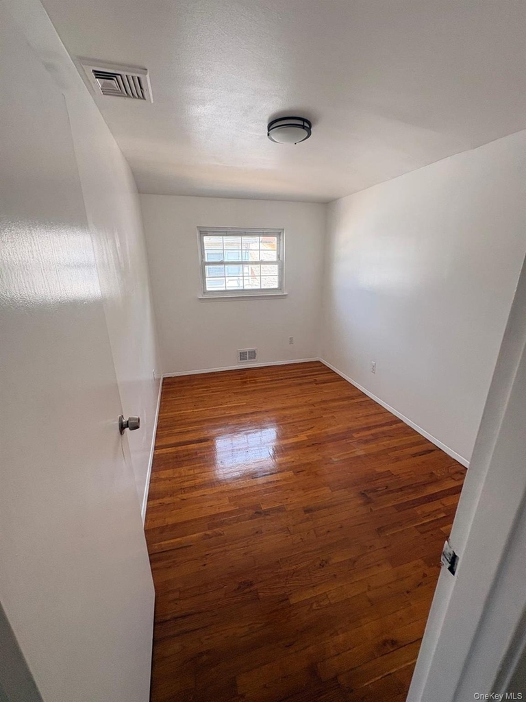 140-28 161st Street - Photo 18