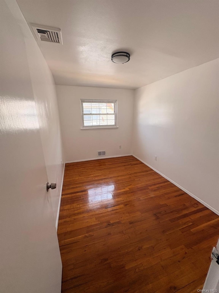 140-28 161st Street - Photo 19