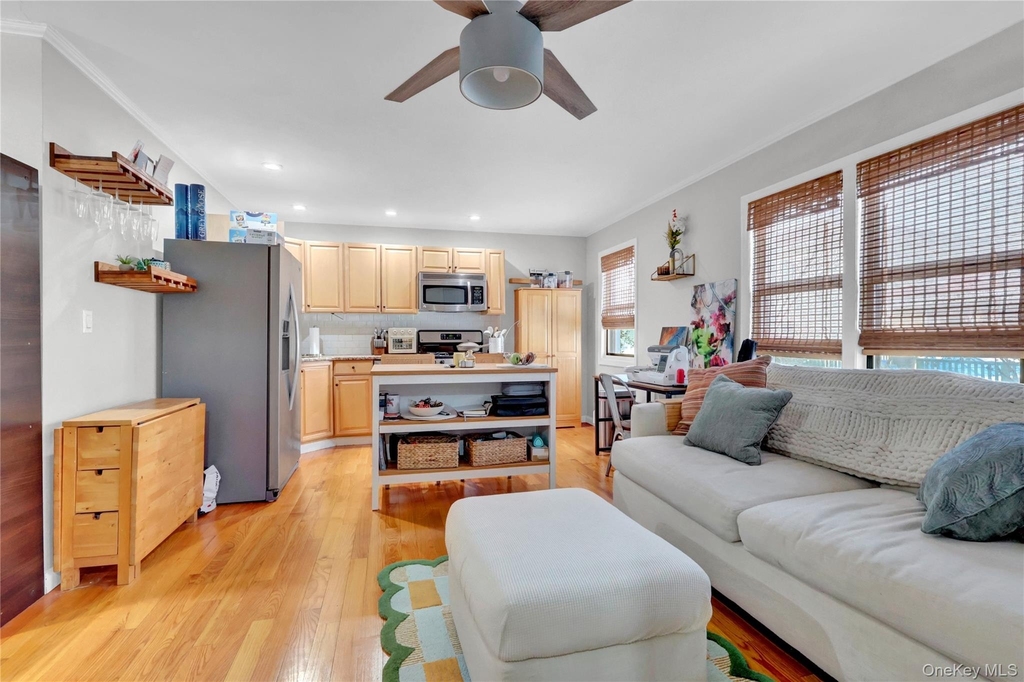 65 W Broadway - Photo 4