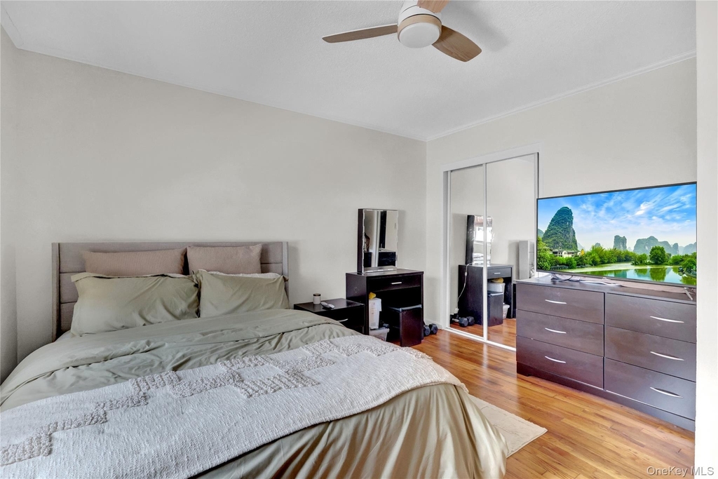 65 W Broadway - Photo 11