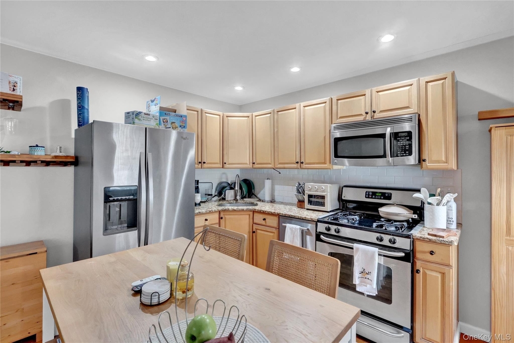65 W Broadway - Photo 6