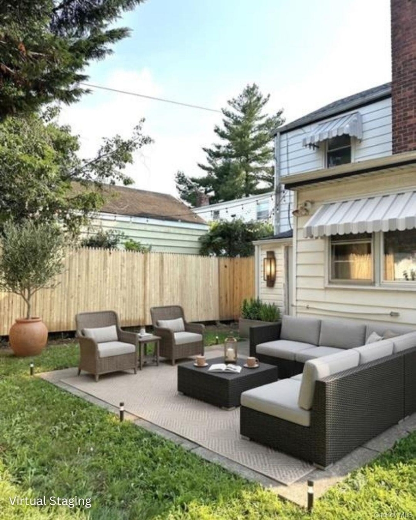410 Herricks Road - Photo 18