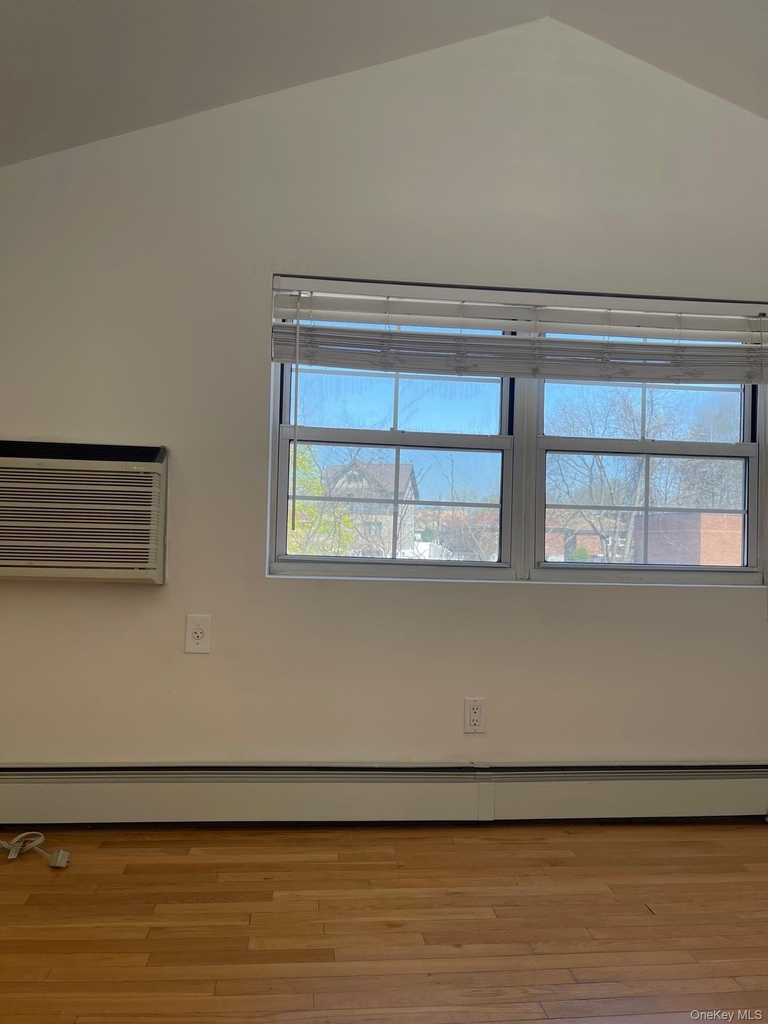 245-33 60th Avenue - Photo 7