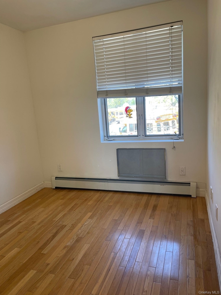 245-33 60th Avenue - Photo 3