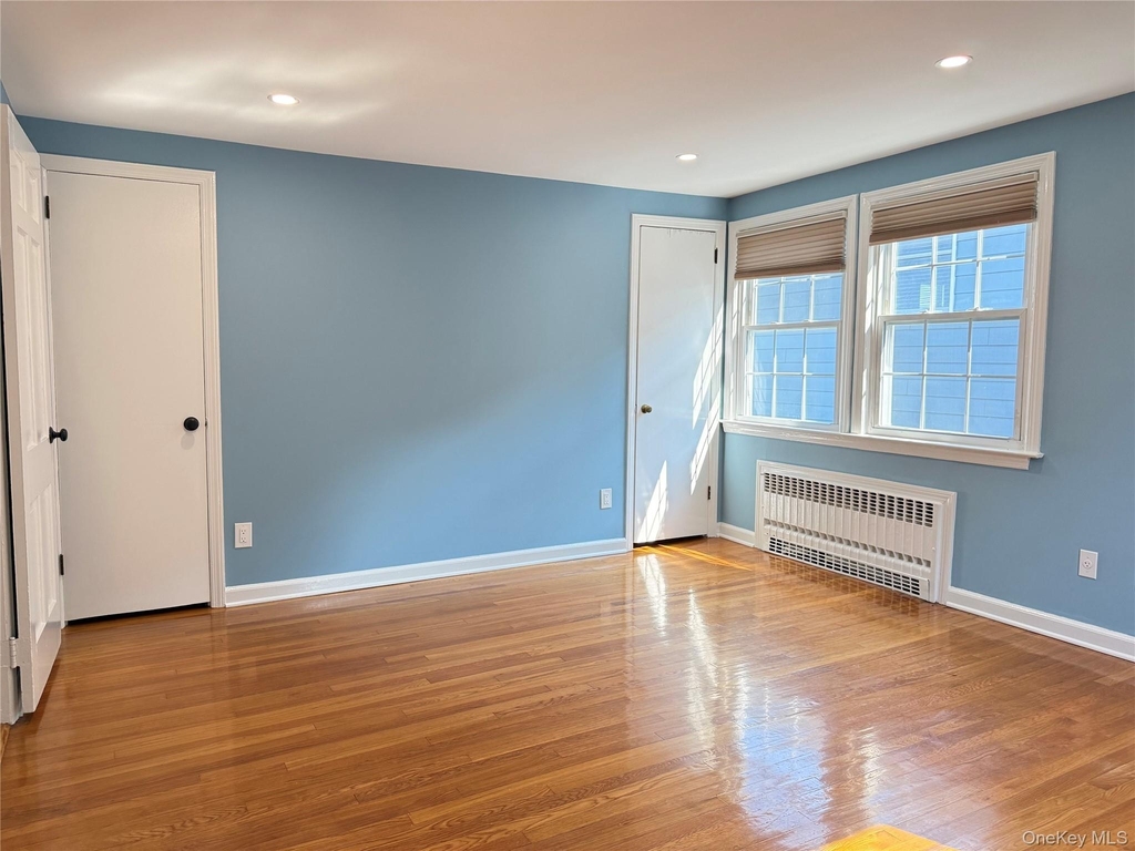 270 Gainsborg Avenue E - Photo 6