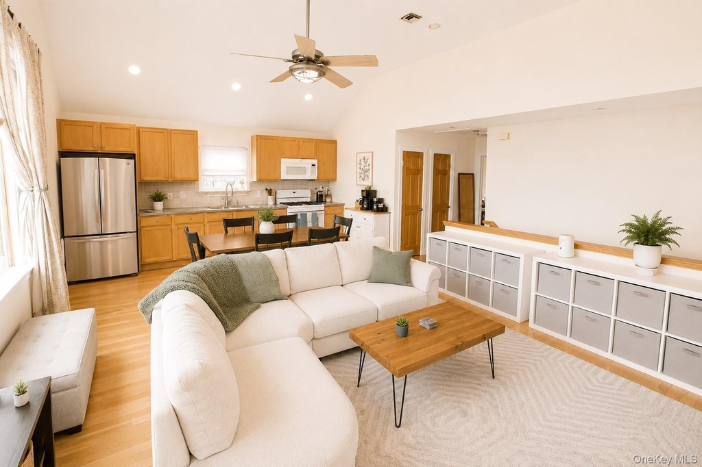 649 W Park Avenue - Photo 3