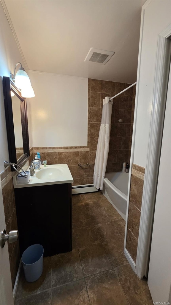 28 Roundhill Drive - Photo 7