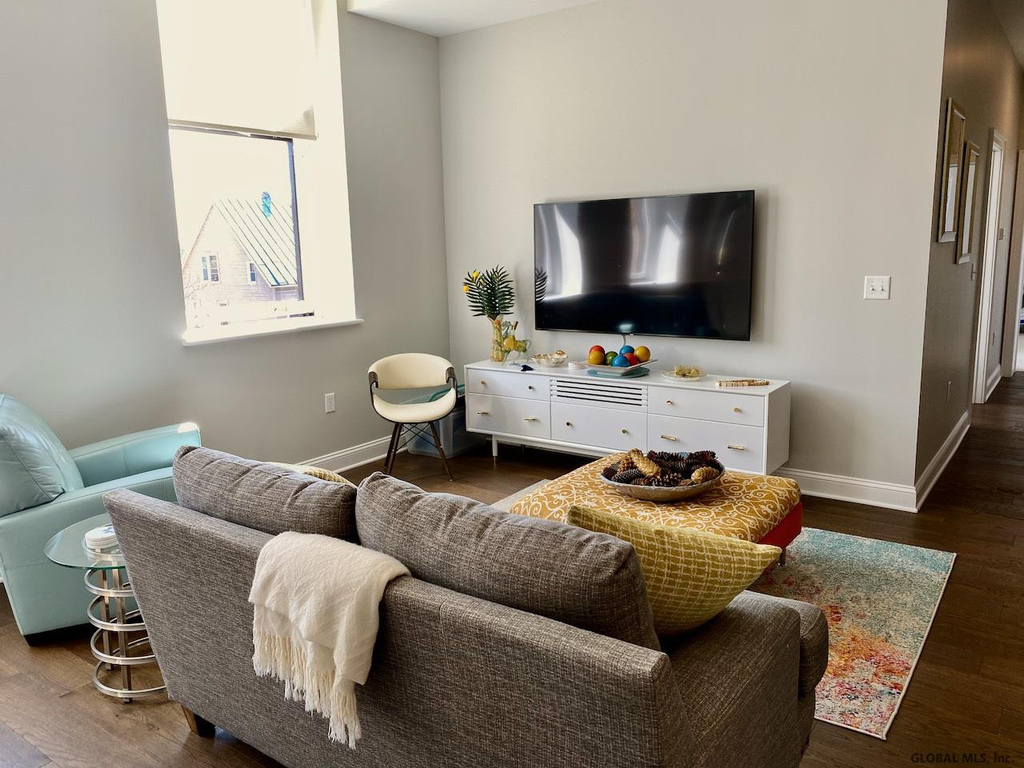 77 Van Dam Street - Photo 14