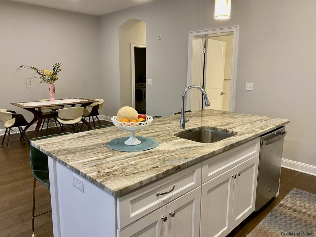 77 Van Dam Street - Photo 10