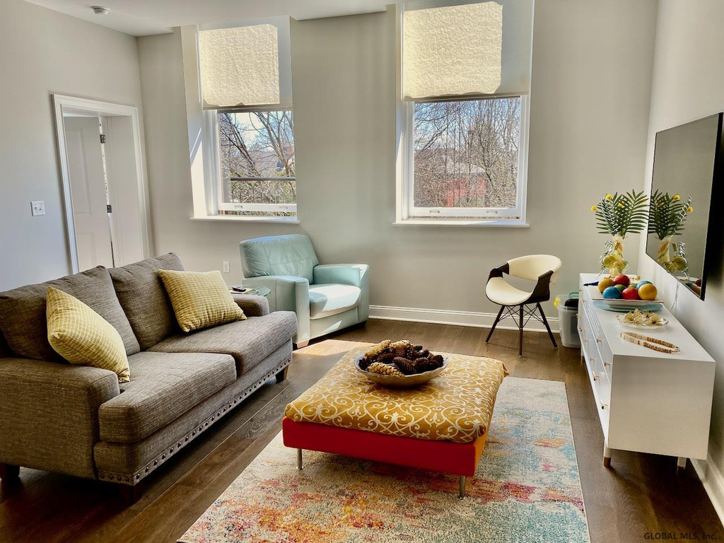 77 Van Dam Street - Photo 3