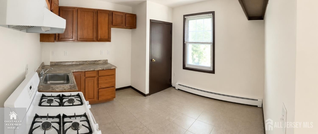 307 Rock Avenue - Photo 2