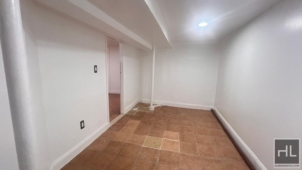 75-15 97th Avenue - Photo 8