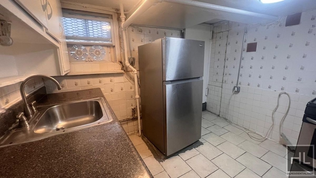 75-15 97th Avenue - Photo 1