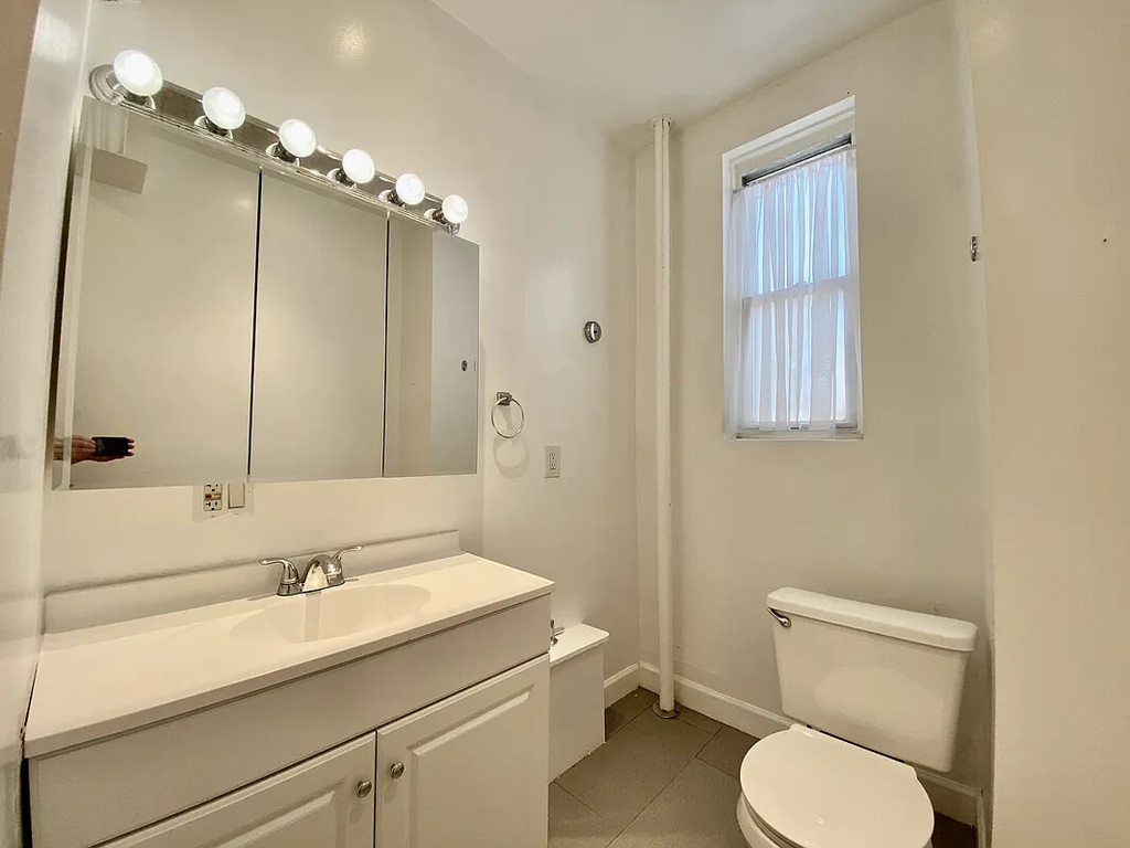 253 Nassau Avenue - Photo 7