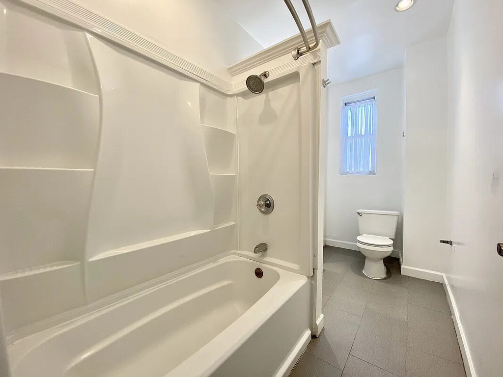 253 Nassau Avenue - Photo 8