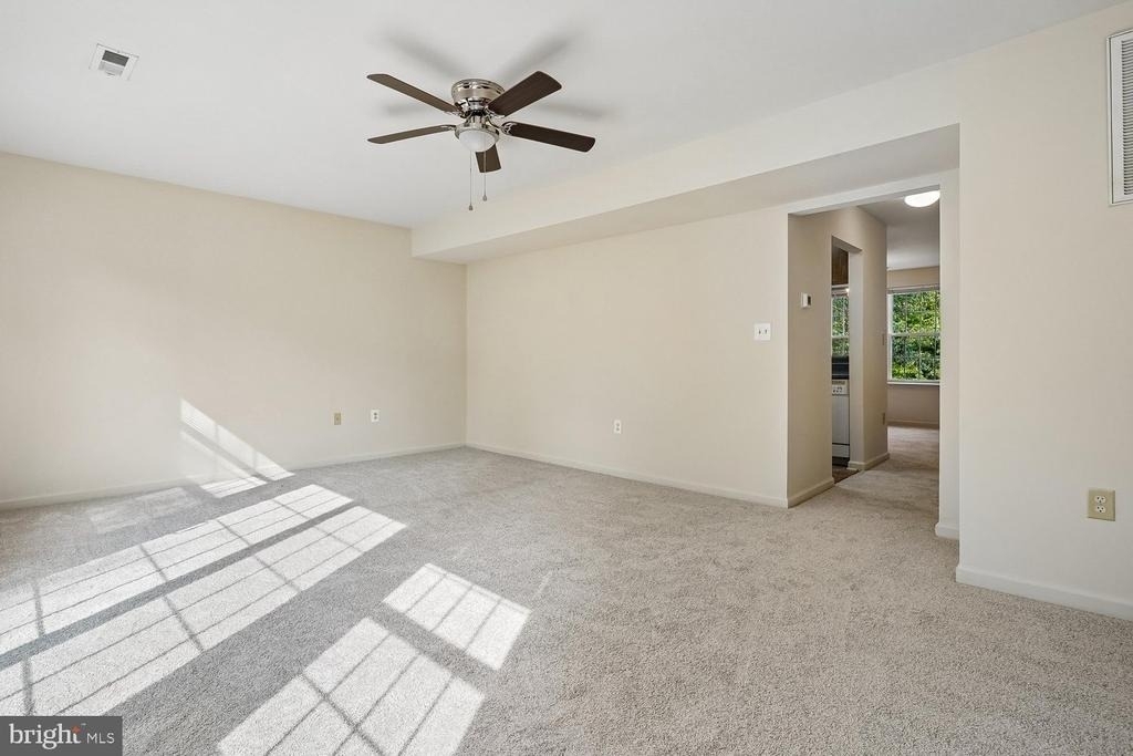 100 Belladonna Lane - Photo 2