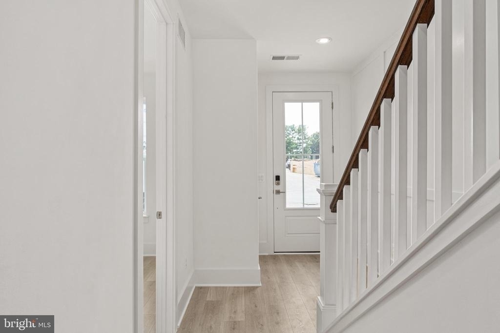 9207 Forkleaf Oak Dr - Photo 5