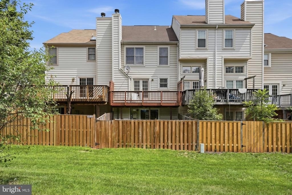 46733 Woodmint Terrace - Photo 33
