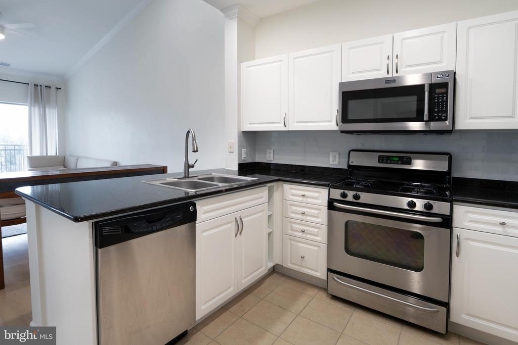 12901 Centre Park Circle - Photo 2