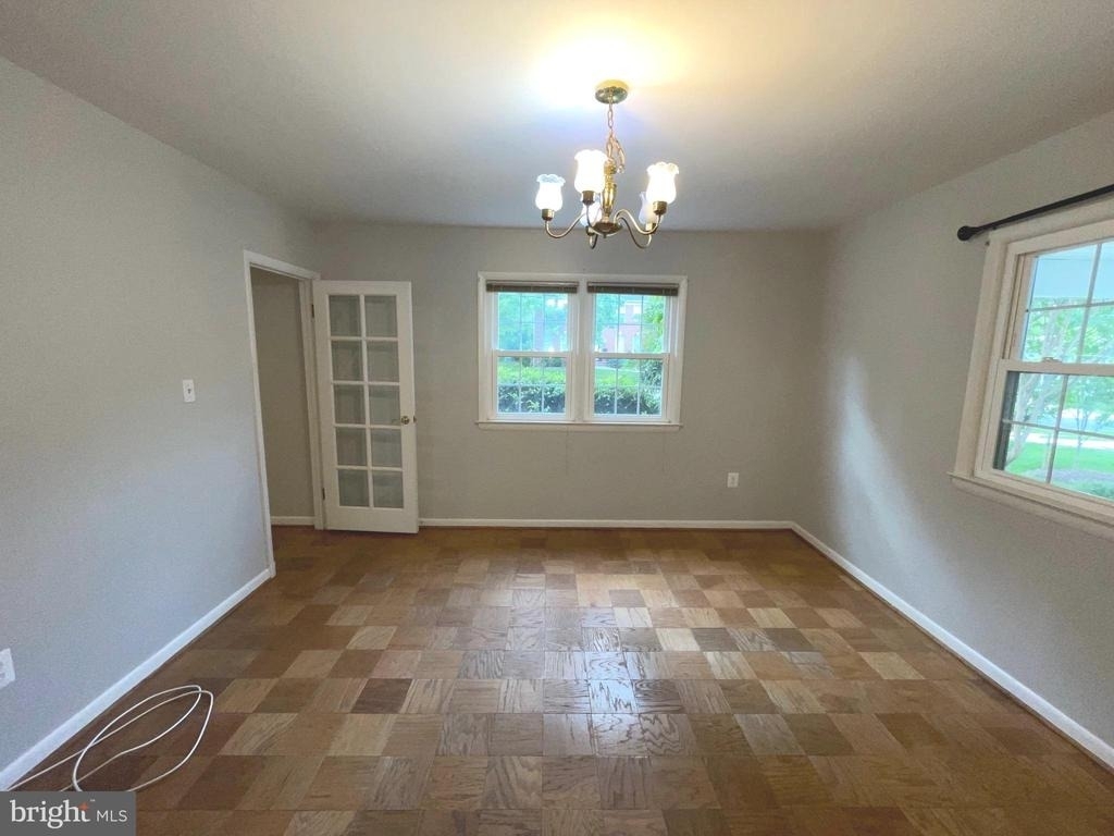 6933 Tyndale Street - Photo 3