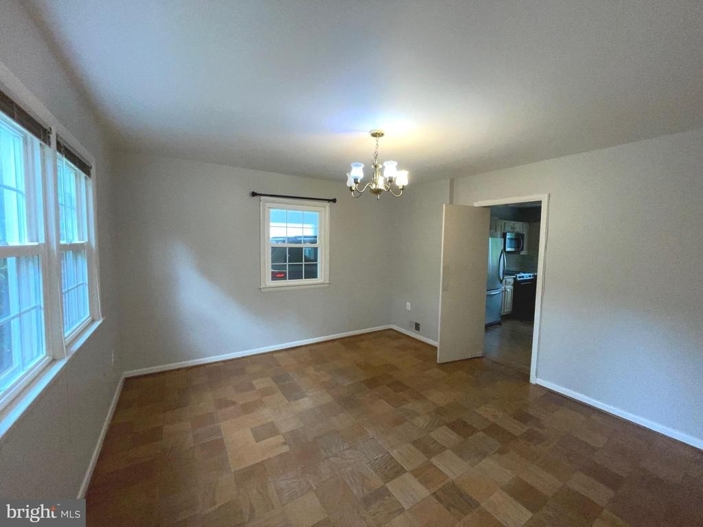 6933 Tyndale Street - Photo 4