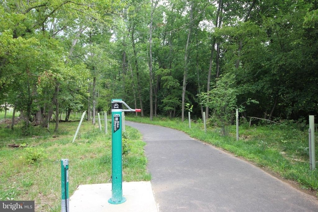 2474 Connector Alley - Photo 28
