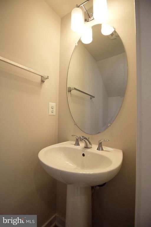 2474 Connector Alley - Photo 7