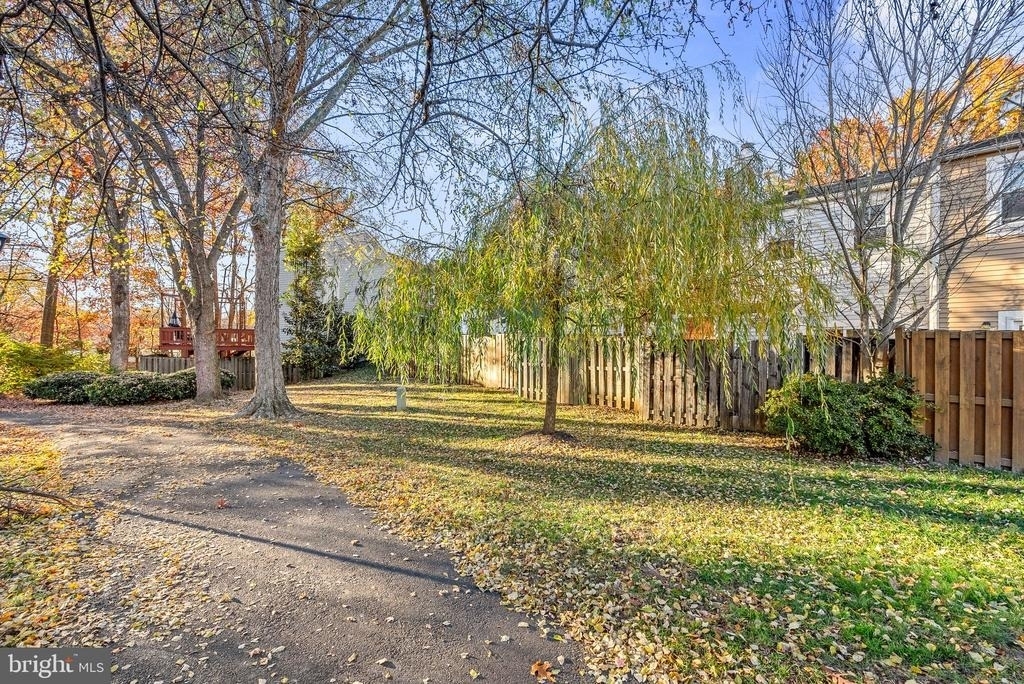2110 Whisperwood Glen Lane - Photo 26