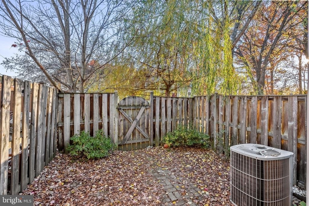 2110 Whisperwood Glen Lane - Photo 25
