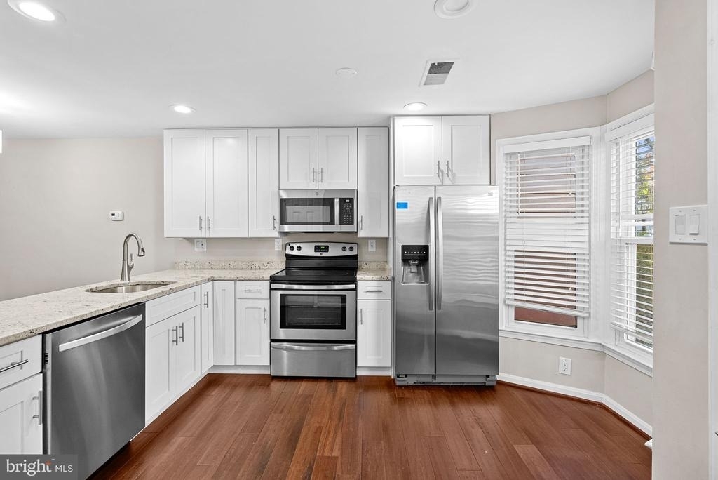 2110 Whisperwood Glen Lane - Photo 2