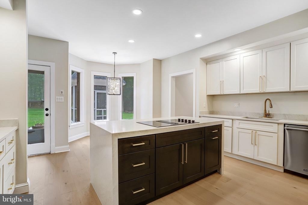 11109 Elmview Place - Photo 9