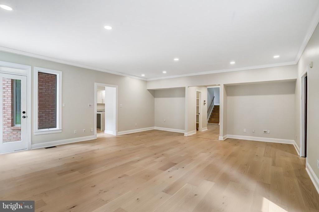 11109 Elmview Place - Photo 11